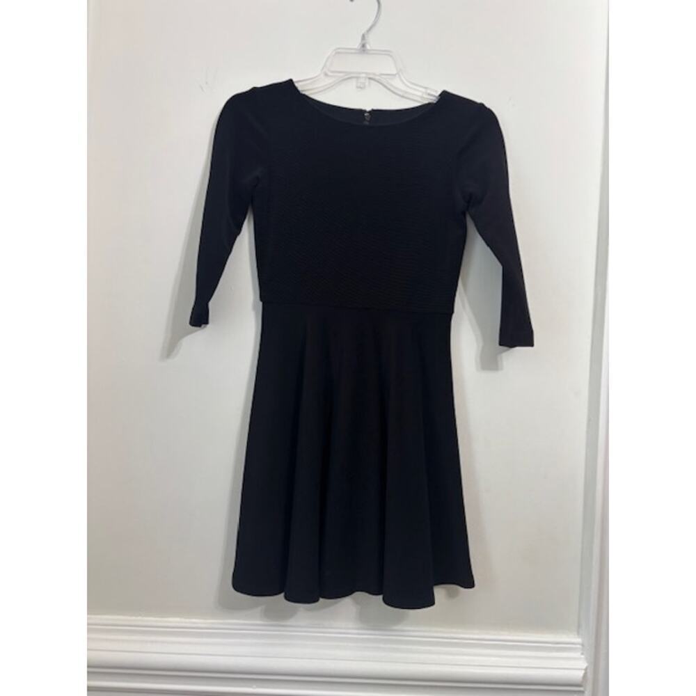 Alice + Olivia Dress Size 2 A Line Short Black Scoop Neck Zip Back Employed